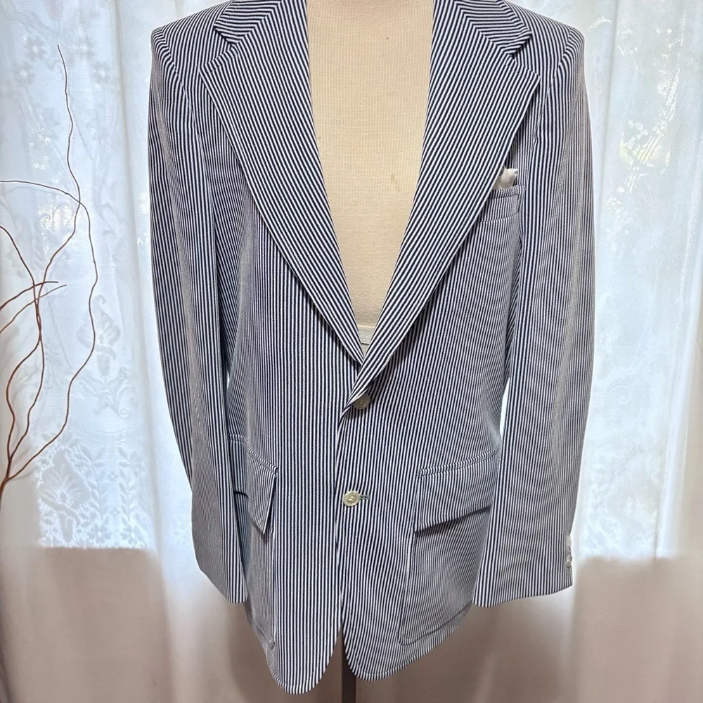 Roos Atkins Classic Blue and White Striped Blazer for Men size 39